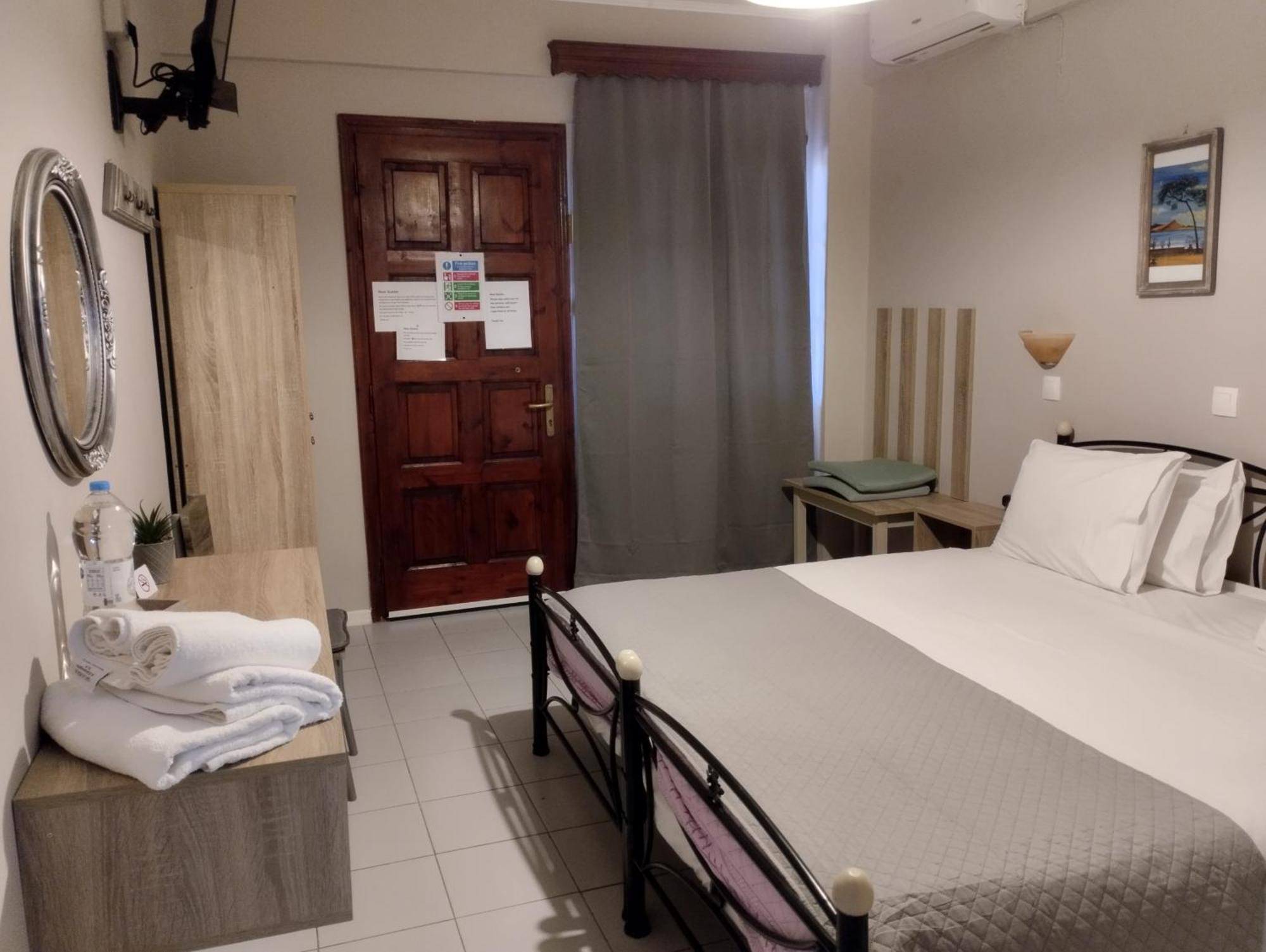 Miramare Hotell Pétra Eksteriør bilde