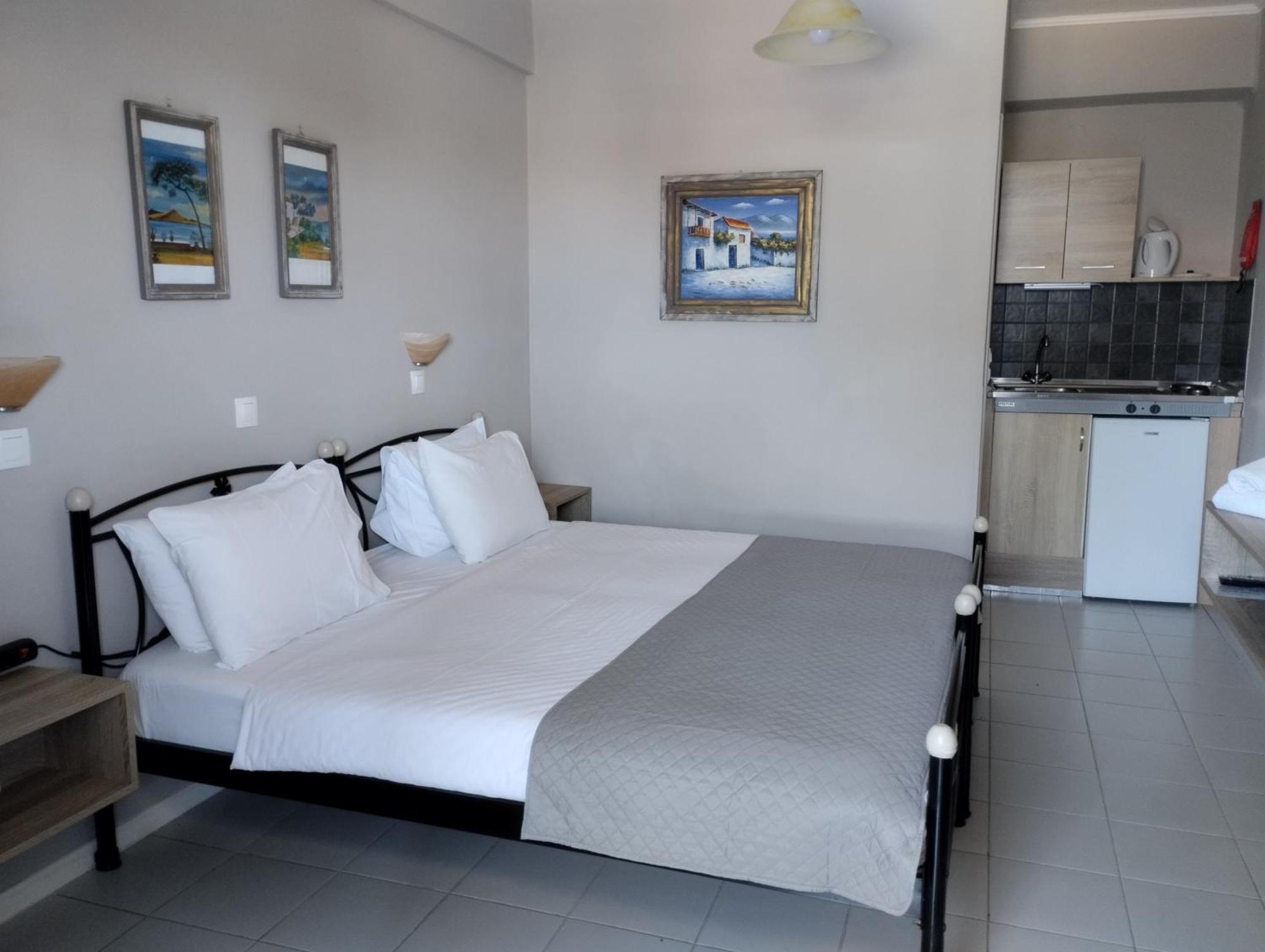 Miramare Hotell Pétra Eksteriør bilde