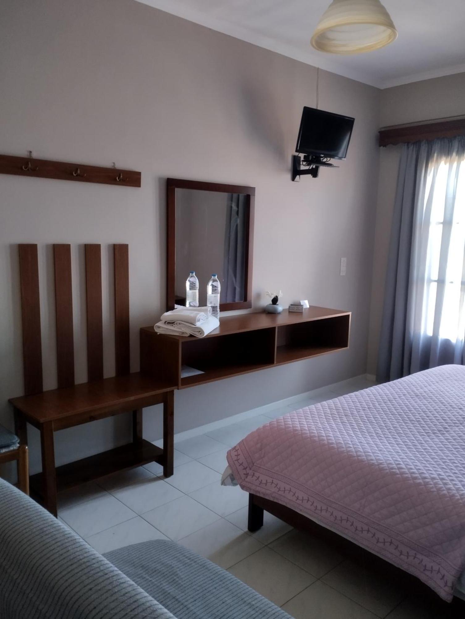 Miramare Hotell Pétra Eksteriør bilde